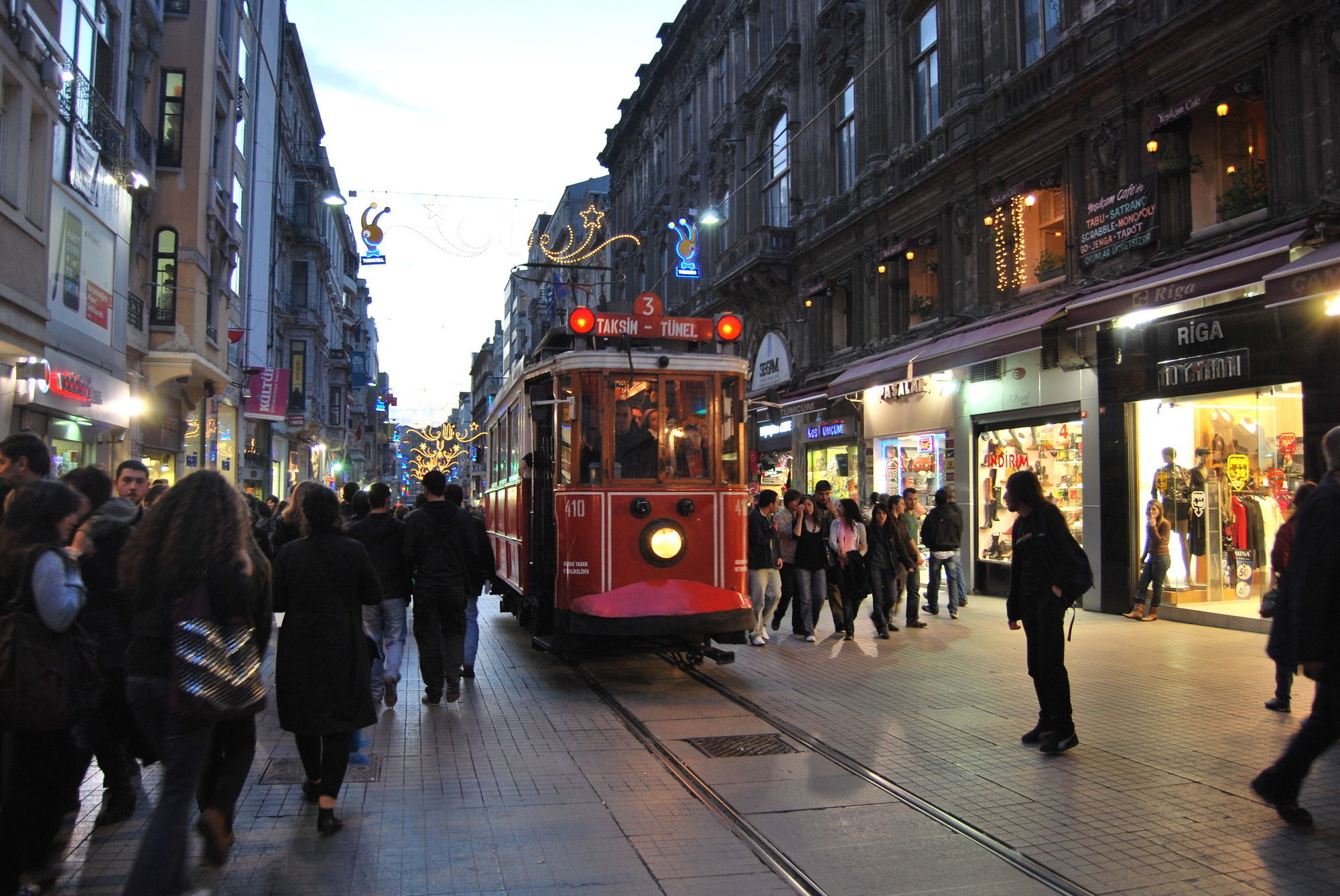 Monarch 3* Istambul